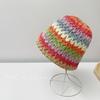 Sombrero de paja de cuenca de papel frito callejero llamativo de verano para mujer, moderno, fino, retro japonés, sombrero tipo cubo de pescador, sombrero de paja con combinación de colores para mujer