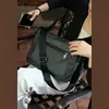 Bolso de hombro nuevo para hombre, bolso de mensajero para exteriores y negocios, bolso cruzado minimalista y versátil para mujer 2026, bolso de mensajero de gran capacidad