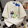 Camiseta de Manga Curta Versátil e Moderna de Algodão Puro Marca Ins para Mulheres com Design de Gato Pintura a Óleo Cartoon Tops de Casal para Homens