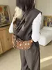 2026 Nova Bolsa de Axila de Bolinhas de Alto Valor Estilo Coreano para Mulheres Bolsa de Ombro Único de Ponta Moda Versátil Bolsa Meia-Lua para o Dia a Dia