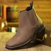 Botas Chelsea Masculinas Bordadas Ocidentais Mais Vendidas Transfronteiriças, Botas Curtas Slip-On Retro de Bico Quadrado, Botas Masculinas de Tamanho Grande Estilo Britânico Atacado