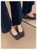 Primeiro Encontro com Sapatos de Bolinhas Estilo Coreano para Aumentar a Altura, Novo Modelo 2026, Sapatilhas Retro Slip-on de Bico Quadrado