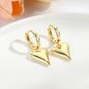 Aretes personalizados de moda chapados en cobre dorado de 18k con cara de corazón de durazno aretes estilo ins de alta gama cara lisa aretes encantadores