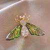 Broche de hebilla antideslumbrante para mujer, sentido de alta gama, nicho de alta gama, pin de ramillete de alta gama, pequeños accesorios de incienso, lindo dibujo animado al por mayor