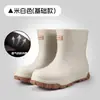 Botas de chuva masculinas de cano médio, estilo novo, modernas, adequadas para cavaleiros, uso ao ar livre, antiderrapantes, impermeáveis, leves e ideais para pesca