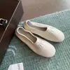 Sapatilhas Francesas Retrô de Pele de Cordeiro Femininas 2026 Novas Plissadas Ultra-Macias Pequenos Sapatos de Couro Corte Baixo Sapatos Rolinho de Ovo