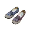 Atacado transfronteiriço de sapatos casuais slip-on respiráveis de sola macia antiderrapantes estilo étnico bordado de Pequim para pessoas de meia-idade e idosos