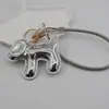 Funda para teléfono con borla de cachorro linda creativa, correa para llavero de coche, accesorio para bolso, universal para teléfonos móviles