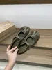 Zapatos únicos de patchwork retro de pezuña de cerdo con punta dividida para mujer, zapatos planos Mary Jane de pezuña de cerdo para primavera y otoño 2026