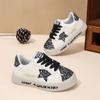 25 Tenis Infantiles con Estrellas de Cinco Puntas, Nuevos de Primavera y Otoño, Lindos Casuales Estudiantiles con Estrellas, Zapatos Blancos Infantiles Medianos y Grandes, Transfronterizos