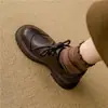 Populares zapatos de cuero para mujer estilo británico, nuevo modelo de otoño 2026, adecuados para combinar con faldas, mocasines de suela gruesa, zapatos de cordones versátiles para mujer