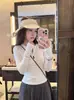 Elegante camiseta de manga larga con media cremallera para mujer, nuevo modelo otoño 2026, moderna, estiliza la figura, top versátil básico
