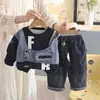 Conjunto Elegante de Primavera y Otoño para Niños Transfronterizos 2026 Nuevo Modelo Ropa de Otoño para Bebé Sudadera de Cuello Redondo para Niños Pequeños y Medianos Conjunto de Dos Piezas