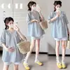 Moda Gestante, Vestido Xadrez de Manga Curta com Decote em V para o Verão, Blusa de Maternidade Soltinha Plus Size Emagrecedora para Mães Modernas