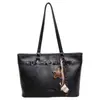 Bolso tote nuevo de 2026, estilo francés, moderno, retro, versátil y práctico, de gran capacidad, adecuado para ir al trabajo; un bolso de hombro o bolso cruzado de gama alta