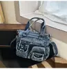Bolsa Transversal Estilo Coreano Gelo Picado Azul Claro Lavada Plissada com uma Vibe Cool e Descolada para Meninas Artísticas, Adequada para Passeios e Deslocamento Bolsa de Ombro