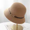 Sombrero de paja tipo cubo tejido fino con hebilla de caballo y ala corta, hebilla metálica de cuatro colores, para salidas casuales de niñas, sombrero de paja para protección solar