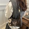 Bolso de diseño de nicho para mujer, nuevo bolso de hombro popular de moda de otoño e invierno 2024, bolso bandolera.