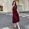 Vestido plisado estilo minimalista francés para mujer, cuello redondo, estilo top sin mangas, con un diseño plisado de cola de pez fluido, elegante y adecuado para ir al trabajo
