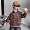 Jaqueta de Outono para Meninos 2026 Nova Estilosa Roupa Top de Primavera/Outono para Bebê Menininho Estilo de Rua Jaqueta Infantil Tendência