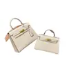 Bolsa Kelly Estilo Crocodilo Retrô Europeia e Americana, Bolsa Feminina de Ombro Único Transversal de Alta Qualidade, Bolsa de Mão da Moda Leve de Luxo para Mulheres Venda por Atacado