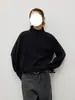 Suéter de cuello alto estilo retro americano con tejido de canalé vertical, colección de invierno 2026 para hombre, con un diseño sofisticado y versátil