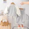 Uniforme de béisbol inglés de primavera 2025 para niños, combinación de colores, ropa de dibujos animados para niños y niñas, playera de manga larga, conjunto de tres piezas para niños, lote