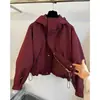 Jaqueta de Corte Solto com Cordão Vermelho, Novo Estilo Primavera e Outono, Jaqueta Acolchoada com Capuz e Zíper Tendência para Mulheres