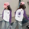 Camada Base de Algodão Puro para Meninas 2026 Camiseta Infantil Primavera e Outono Nova Versátil Manga Longa Bloqueio de Cores Estiloso Top para Bebê