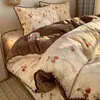 Juego de ropa de cama de cuatro piezas de terciopelo de leche para invierno, acolchado engrosado y forrado de felpa, sábana doble y funda de edredón