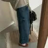 Foto real de los nuevos jeans cropped estilo coreano para otoño 2026, jeans de alta calidad para mujer de Dongdaemun, Corea del Sur, con un ajuste excelente
