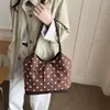 Bolsa Popular de Bolinhas Grande Capacidade Feminina 2026 Nova Versátil para o Trabalho Ombro Único Sob o Braço Bolsa Tote Casual de Mão