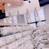 Pendientes de moda de estilo europeo y americano populares para mujer, con tiras de diamantes de imitación y gotas de agua, de dos piezas, con montaje en la parte posterior, pendientes de aguja anti-plata 925