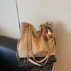 Bolsa de Grande Capacidade para Mulheres 2026 Inverno Novo Estilo Bolsa de Ombro Suede Estilo Balde Bolsa Tote Transversal Casual com Corrente Tendência