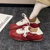 Zapatos deportivos casuales populares de nuevo estilo para mujer primavera y otoño 2026, versátiles zapatos de entrenamiento alemanes con tacón oculto, cómodos y no cansan los pies, zapatos de una sola pieza