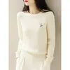 Suéter de punto con bordado y manga larga para mujer, versátil para el uso diario, cálido, corte ajustado, top de punto de cuello redondo, capa base, con un logo de caballo