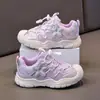 Zapatos para Niñas 2026 Primavera Nuevos Zapatos Deportivos Infantiles de Moda Suela Suave Zapatos de Princesa Populares Blancos Estilo Papá