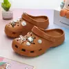 Zapatos con Agujeros para Mujer Verano Nuevo Estilo Ropa Exterior Suela Gruesa Resistentes al Desgaste Sandalias Exteriores EVA Playa Antideslizantes Pareja Pantuflas de Punta Cerrada