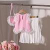 Traje de verano nuevo para niñas de comercio exterior transfronterizo, chaleco de color sólido con encaje, pantalones plisados, bolsa colgante, conjunto de tres piezas