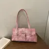Bolso tote de moda con tachuelas transfronterizo para mujer, nuevo bolso vintage para el hombro 2026, bolso de mano de gran capacidad, bolso de hombro y cruzado