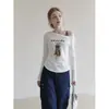 Camiseta de Manga Larga con Estampado de Gato Estilo Coreano Forever, de un Hombro, Hombro Descubierto o Hombro Normal, para Mujer, Otoño, con Pliegues, Adelgazante