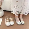 Versátiles Zapatos de ballet Mary Jane de correa única 2026, zapatos planos casuales deportivos para mujer con hebilla plateada, estilo nuevo