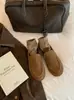 Couro Macio ~ Sapatilhas Loafers Redondas de Couro de Alta Qualidade Estilo Retrô para Mulheres 2025 Novo Estilo Slip-On Forradas com Lã Sapatos Pequenos de Couro