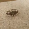 Anillo de Encaje con Diamantes Brillantes, Diseño Minimalista Vintage Hueco, Estilo de Lujo Ligero, Socialité de Nicho, Dulce Estilo Francés, Lleno de Diamantes, Sensación de Alta Gama