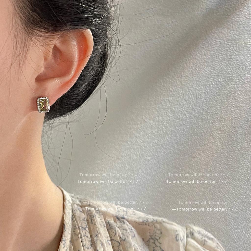 模特_0001_组 1 拷贝 2.jpg