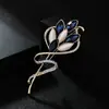 2017 Novo estilo coreano moderno socialite elegante broche de cristal azul corsage pino de moda Coreia do Sul