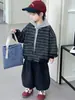 Conjunto de Outono para Meninos 2026 Novo Estilo Bonito Fashion 4 Anos 5 Anos Roupa de Bebê Conjunto de Três Peças com Moletom Elegante para Primavera e Outono
