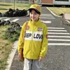 Jaqueta Infantil Outono Estilo para Crianças Médias e Grandes Tendência Cool Estilo Motociclista 2026 Novo Estilo Jaqueta Infantil Meninos do Ensino Médio Corta-vento