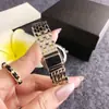 Reloj de mujer con detalles dorados y nácar, esfera con incrustaciones de diamantes, correa de aleación, venta al por mayor directa de fábrica, disponible para dropshipping