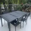 Conjunto de Mesa e Cadeiras de Composto Madeira-Plástico para Exterior Pátio Impermeável Protetor Solar Anticorrosão Madeira Varanda ao Ar Livre Jardim Café Conjunto Completo de Mesa e Cadeiras